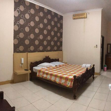 Grafika Hotel Dan Resto Gombong  Εξωτερικό φωτογραφία