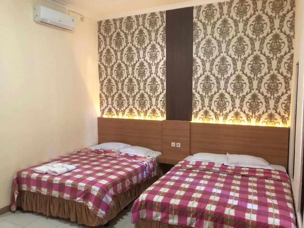 Grafika Hotel Dan Resto Gombong  Εξωτερικό φωτογραφία